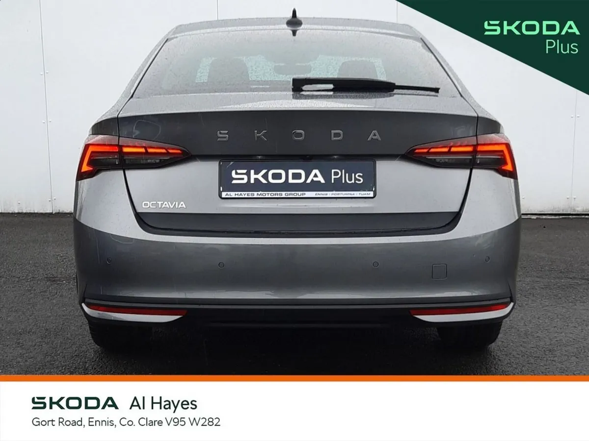 Skoda Octavia Saloon, Diesel, 2026, Grey