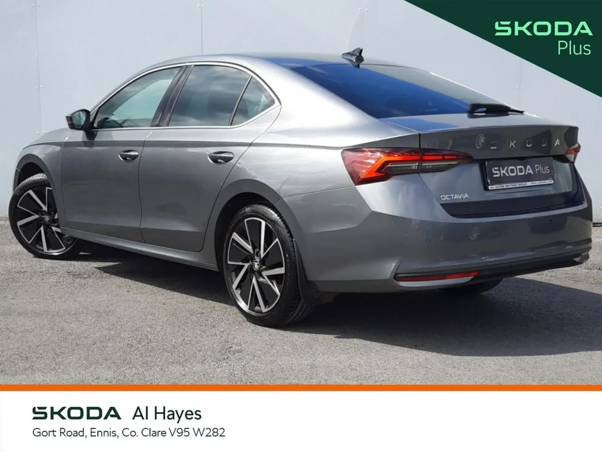 Skoda Octavia Saloon, Diesel, 2025, Grey