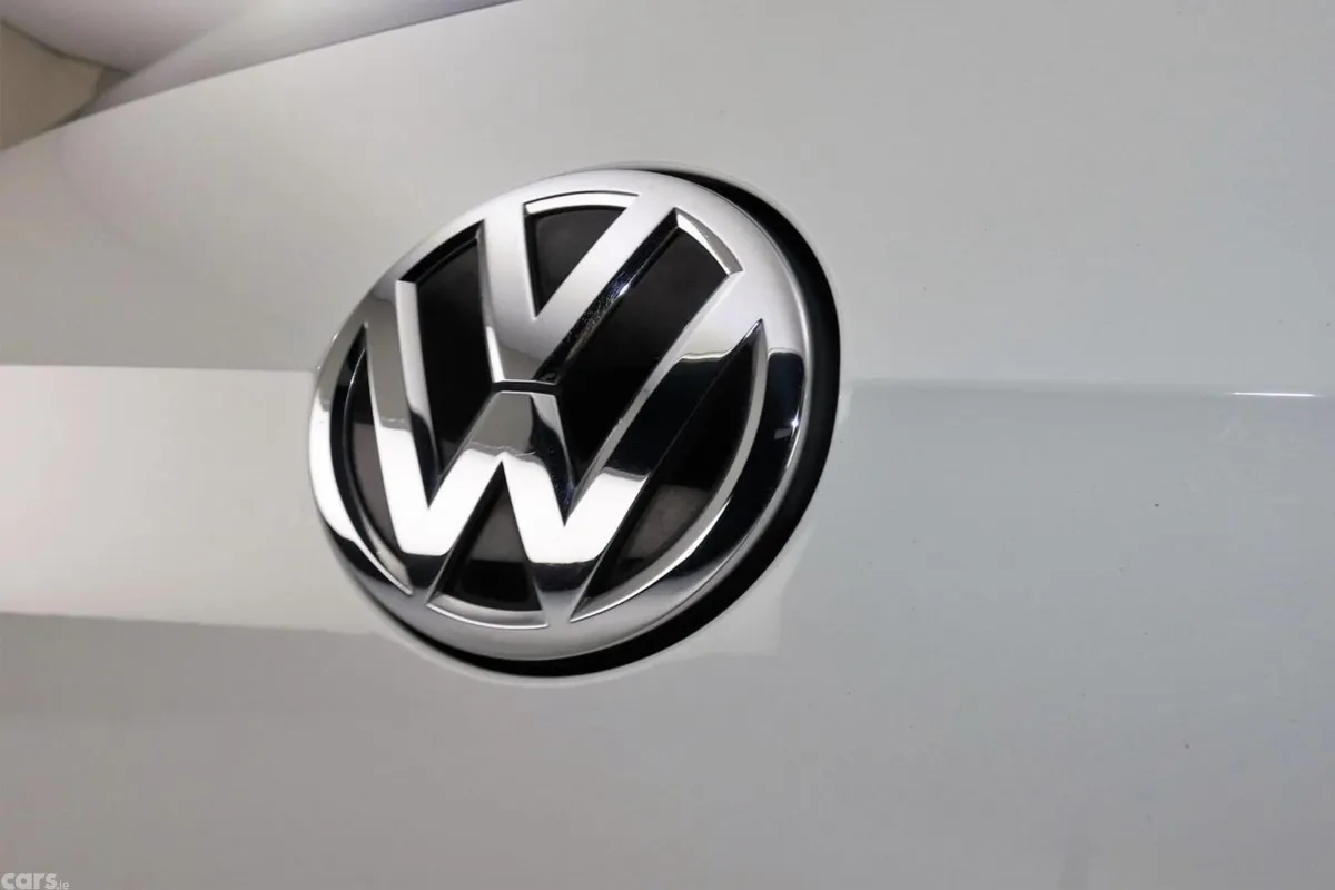 Volkswagen Golf Hatchback, Petrol, 2017, White