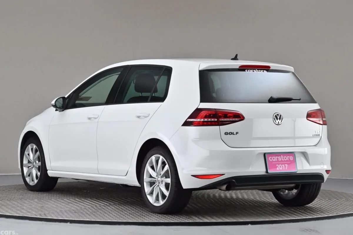 Volkswagen Golf Hatchback, Petrol, 2017, White