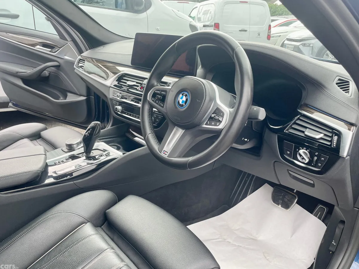 BMW 5-Series Saloon, Petrol Plug-in Hybrid, 2023, Blue
