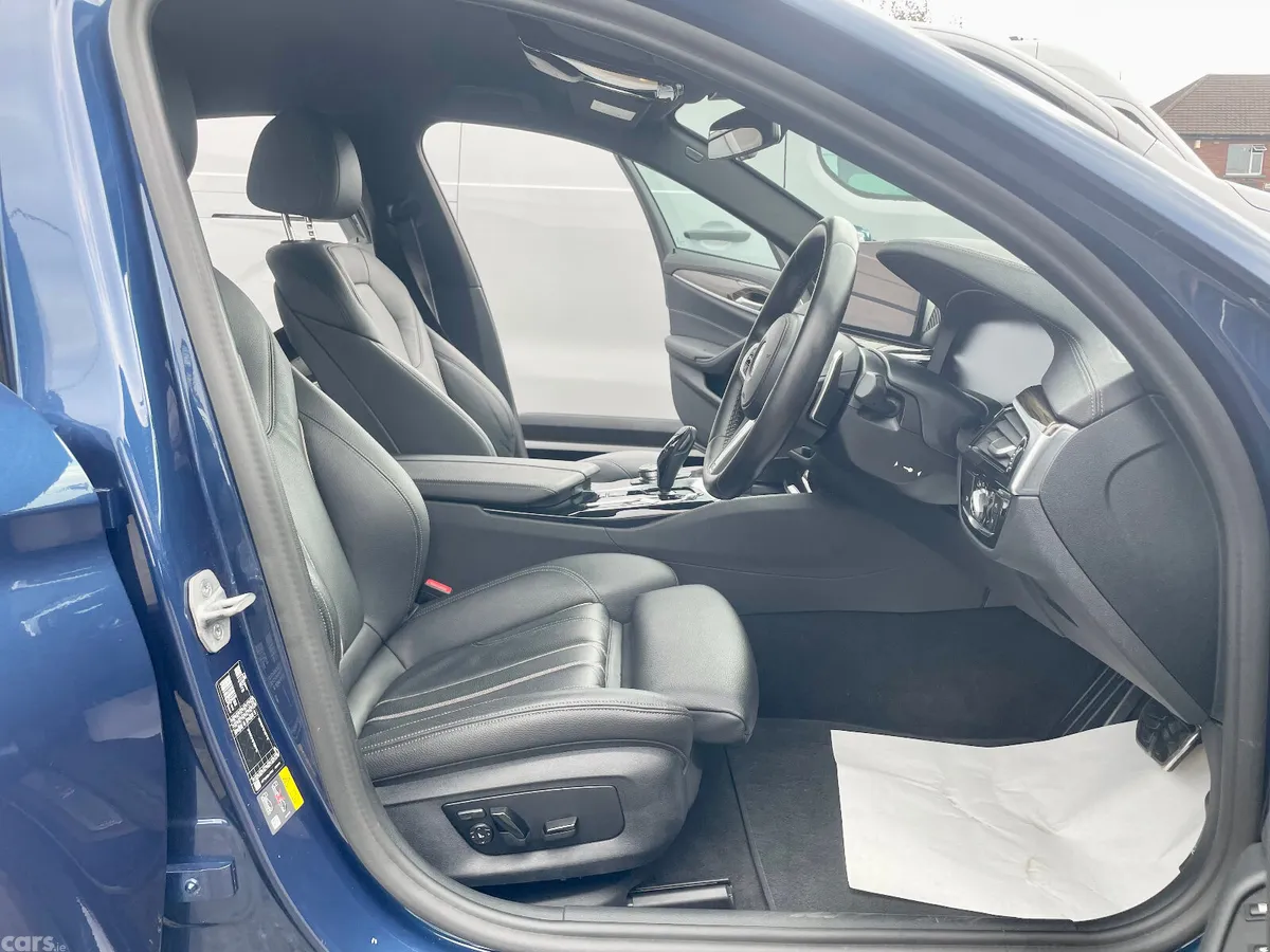 BMW 5-Series Saloon, Petrol Plug-in Hybrid, 2023, Blue