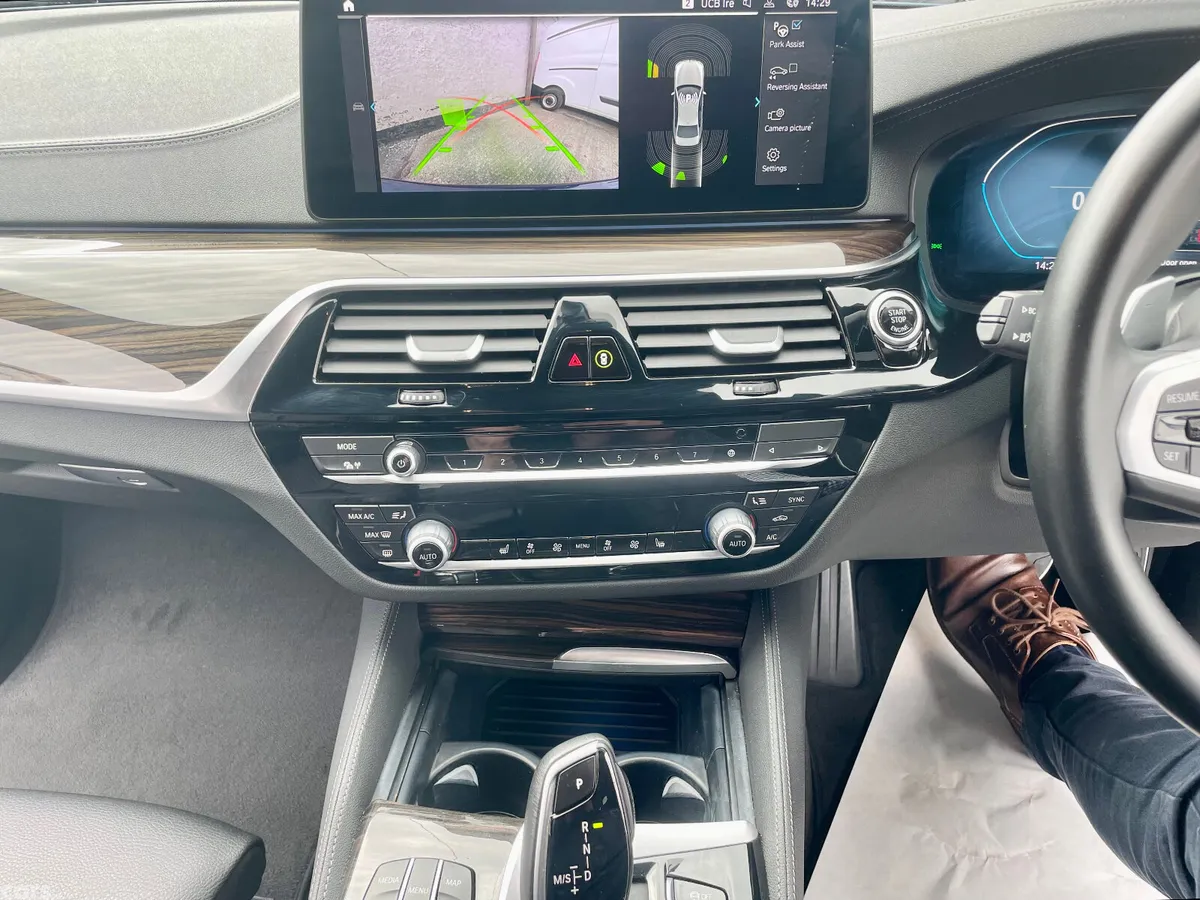 BMW 5-Series Saloon, Petrol Plug-in Hybrid, 2023, Blue