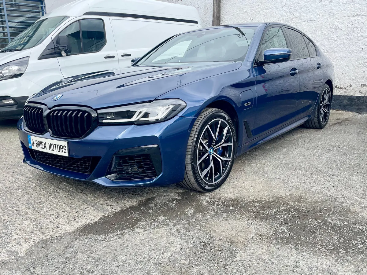 BMW 5-Series Saloon, Petrol Plug-in Hybrid, 2023, Blue