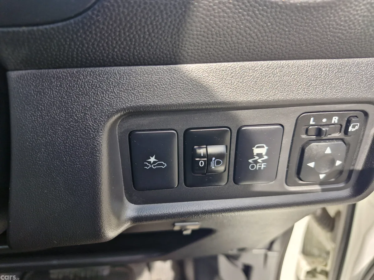 Mitsubishi Mirage Hatchback, Petrol, 2019, White