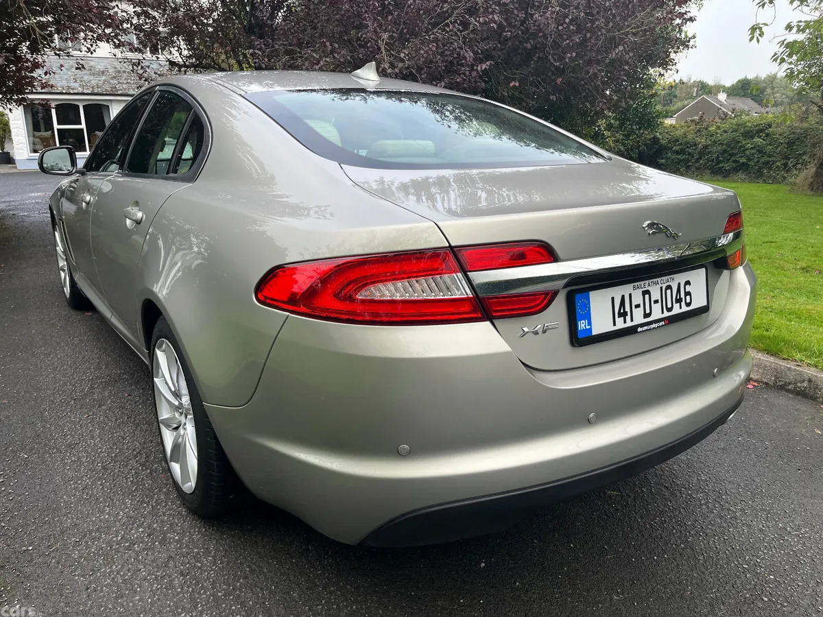Jaguar XF Saloon, Diesel, 2014, Gold