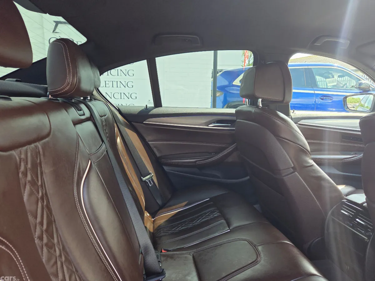 BMW 5-Series Saloon, Petrol Plug-in Hybrid, 2019, Blue