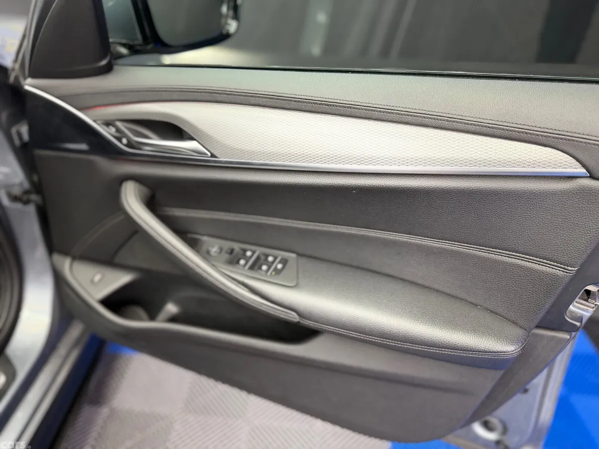 BMW 5-Series Saloon, Diesel, 2018, Blue