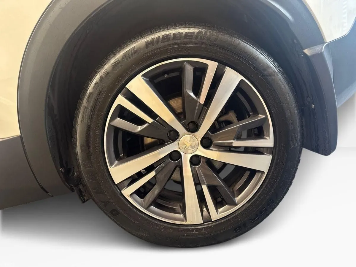Peugeot 3008 MPV, Diesel, 2023, White