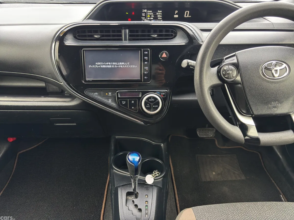 Toyota Aqua Hatchback, Petrol Hybrid, 2020, White