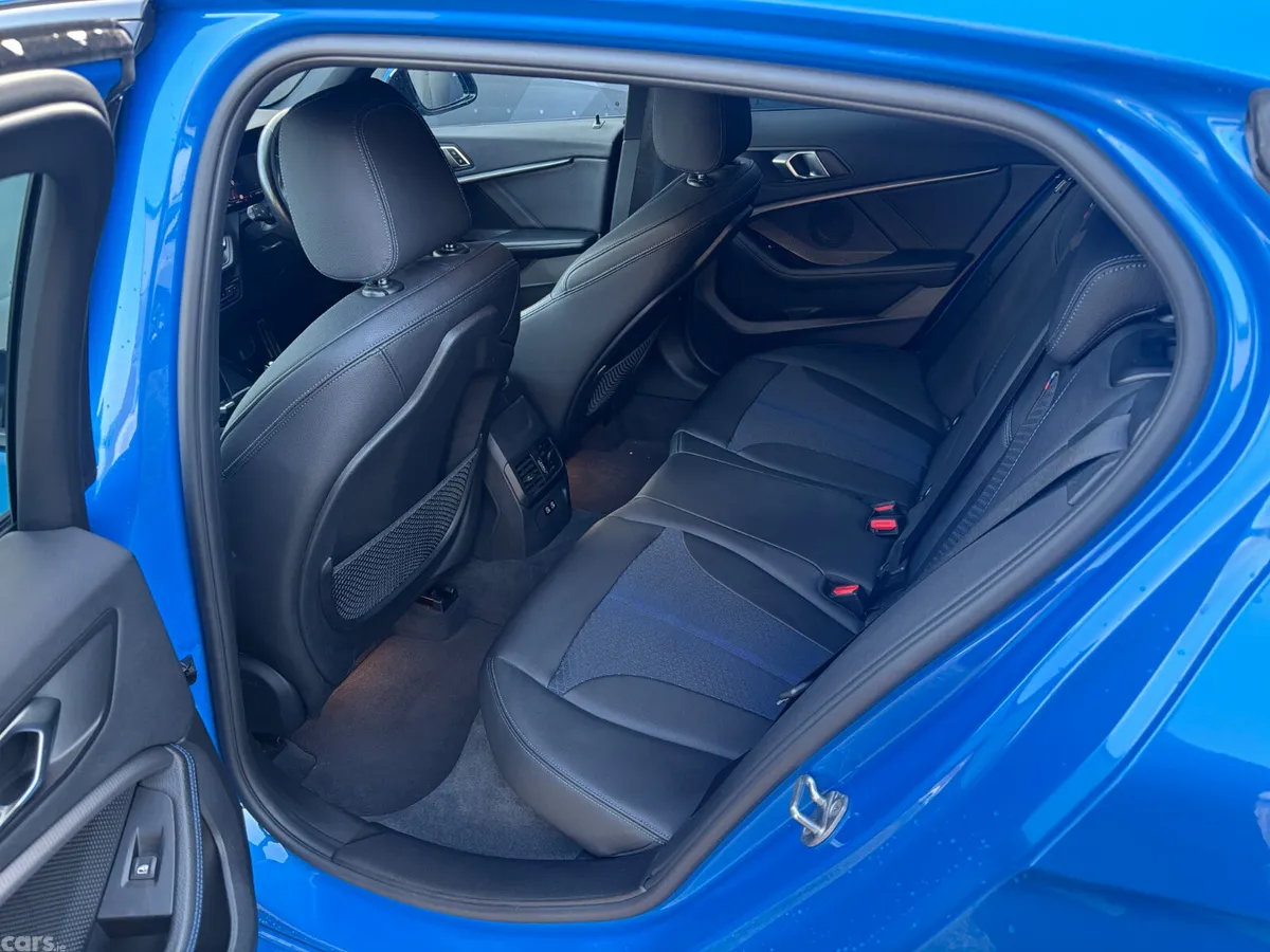 BMW 1-Series Hatchback, Diesel, 2021, Blue