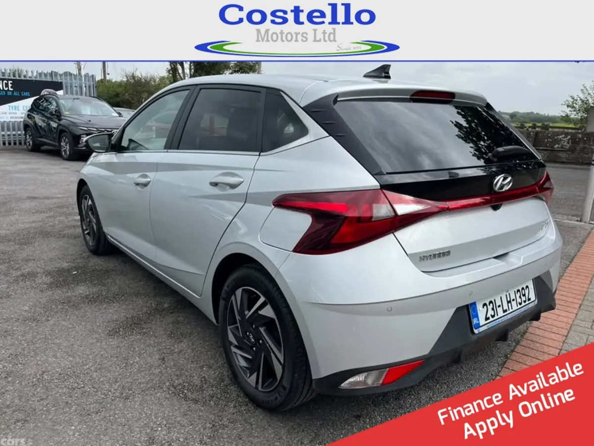 Hyundai i20 Hatchback, Petrol, 2023, Grey