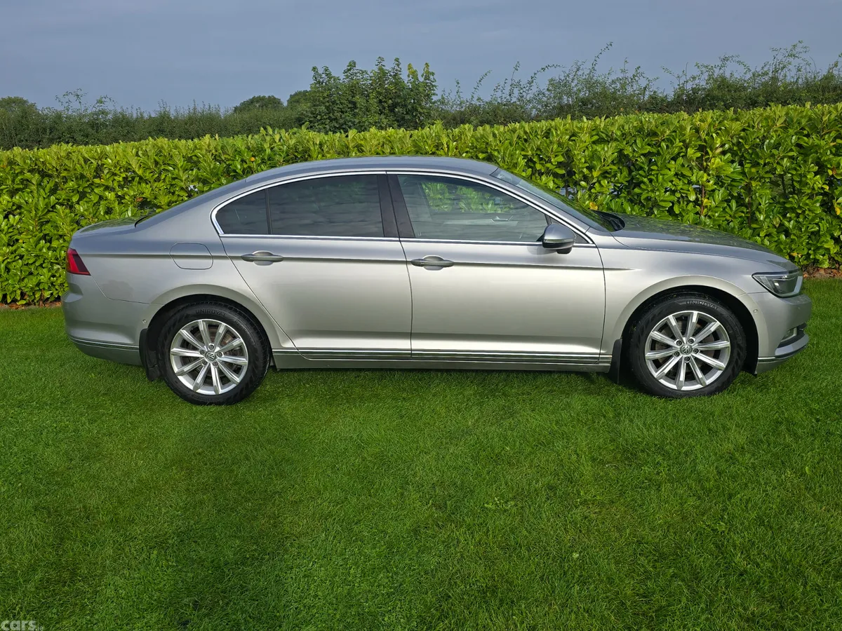 Volkswagen Passat Saloon, Diesel, 2016, Silver