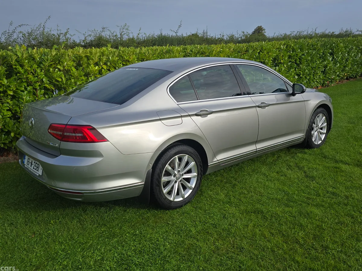 Volkswagen Passat Saloon, Diesel, 2016, Silver