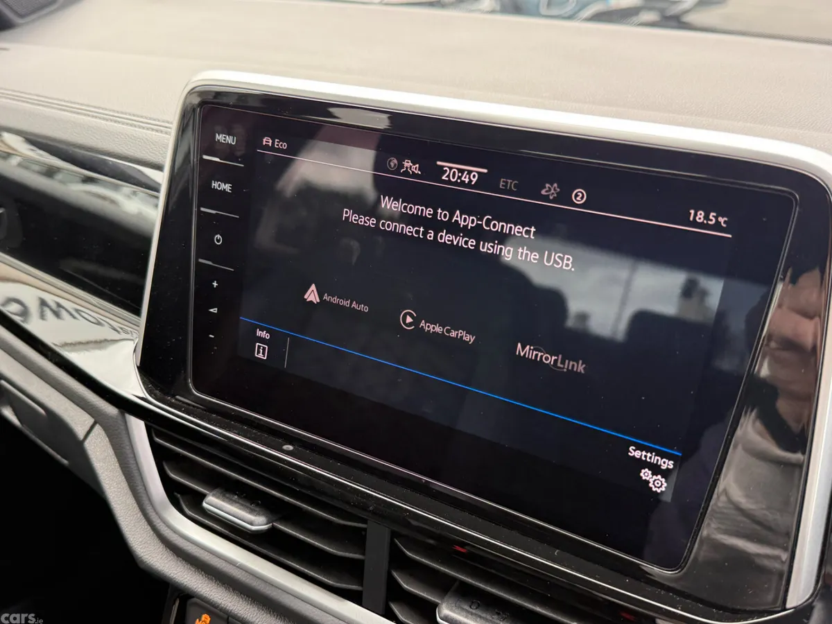 Volkswagen T-Roc SUV, Diesel, 2023, White