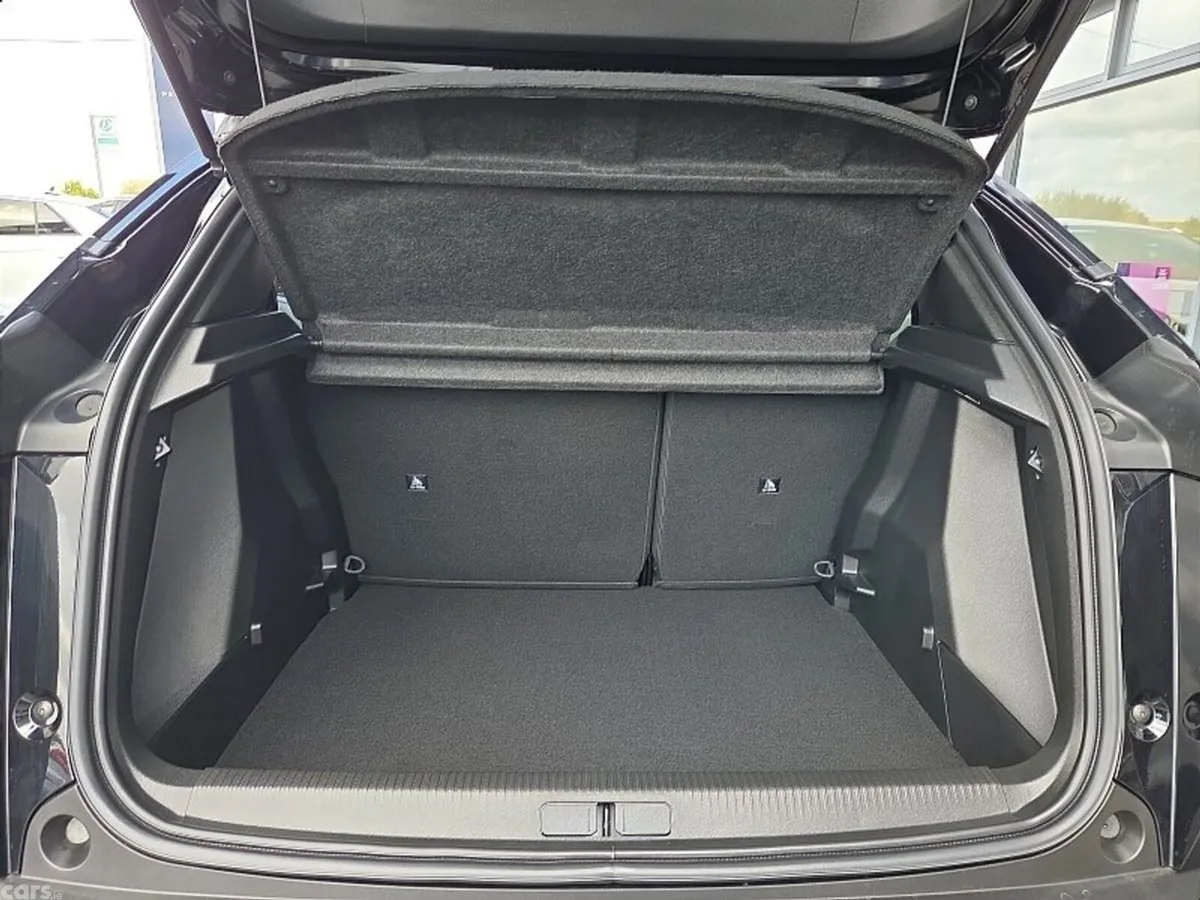 Peugeot 2008 SUV, Petrol Hybrid, 2026, Black