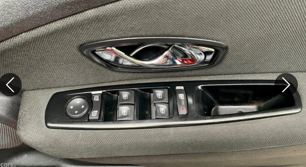 Renault Fluence Saloon, Diesel, 2015, Red