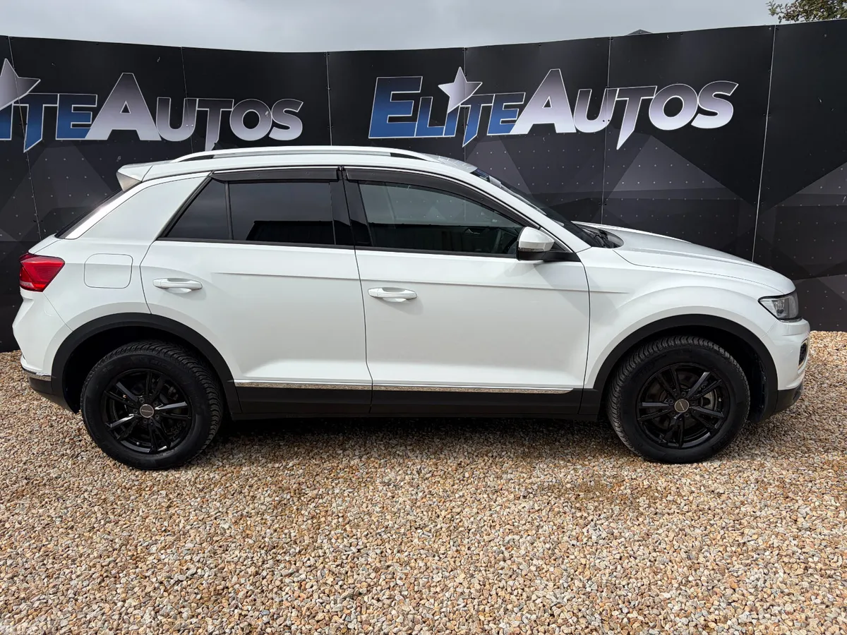 Volkswagen T-Roc Hatchback, Diesel, 2021, White