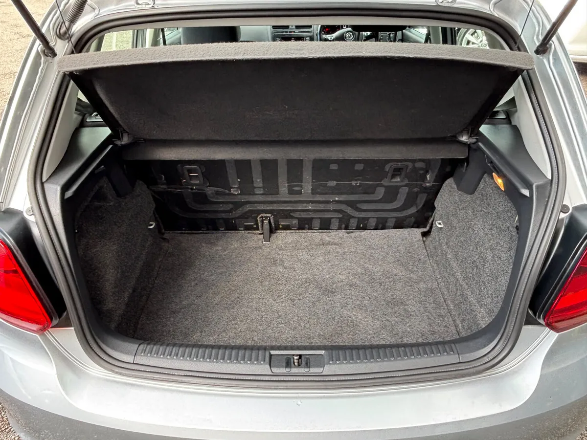 Volkswagen Polo Hatchback, Petrol, 2017, Silver