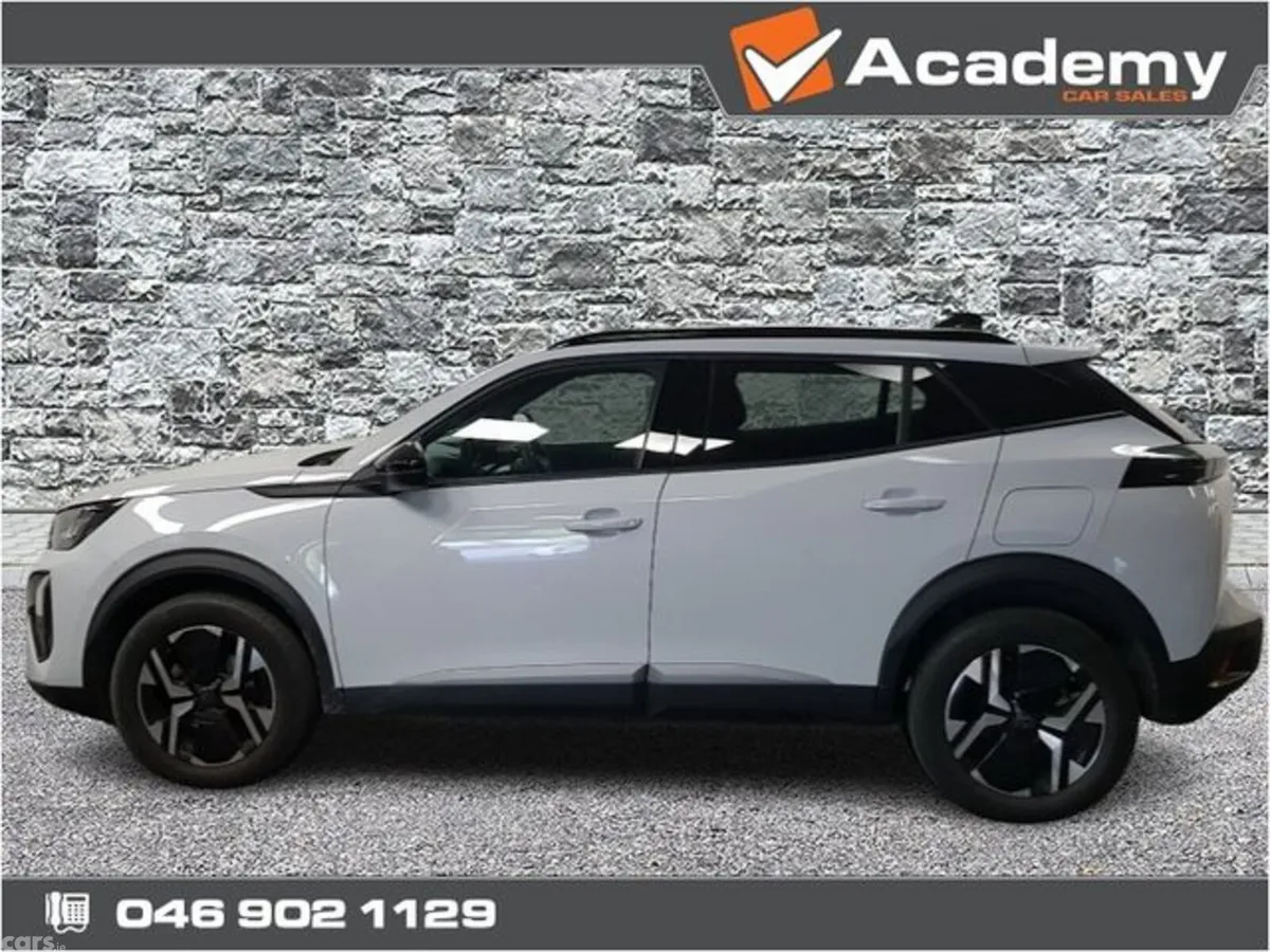 Peugeot 2008 MPV, Petrol, 2024, White