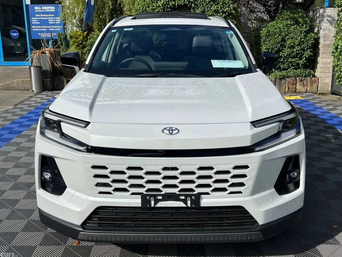 Toyota RAV4 SUV, Petrol Hybrid, 2026, White
