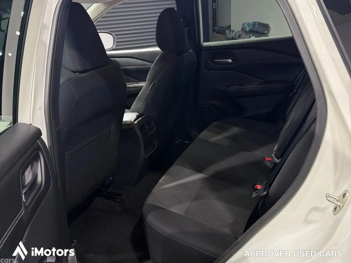 Nissan Qashqai SUV, Petrol, 2023, White