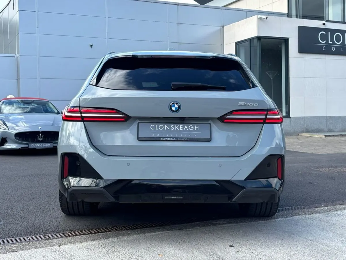 BMW 5-Series Estate, Petrol Plug-in Hybrid, 2025, Grey