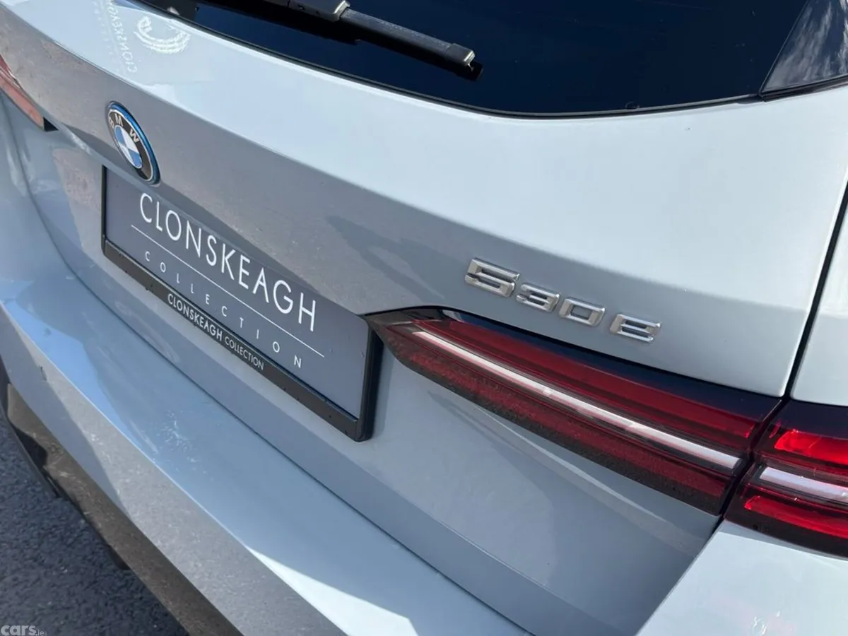 BMW 5-Series Estate, Petrol Plug-in Hybrid, 2025, Grey