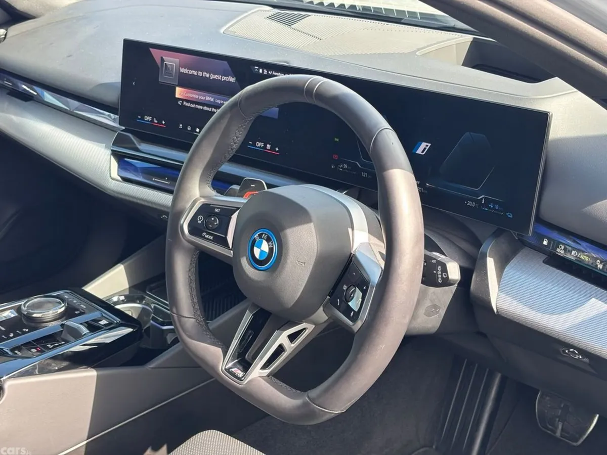 BMW 5-Series Estate, Petrol Plug-in Hybrid, 2025, Grey
