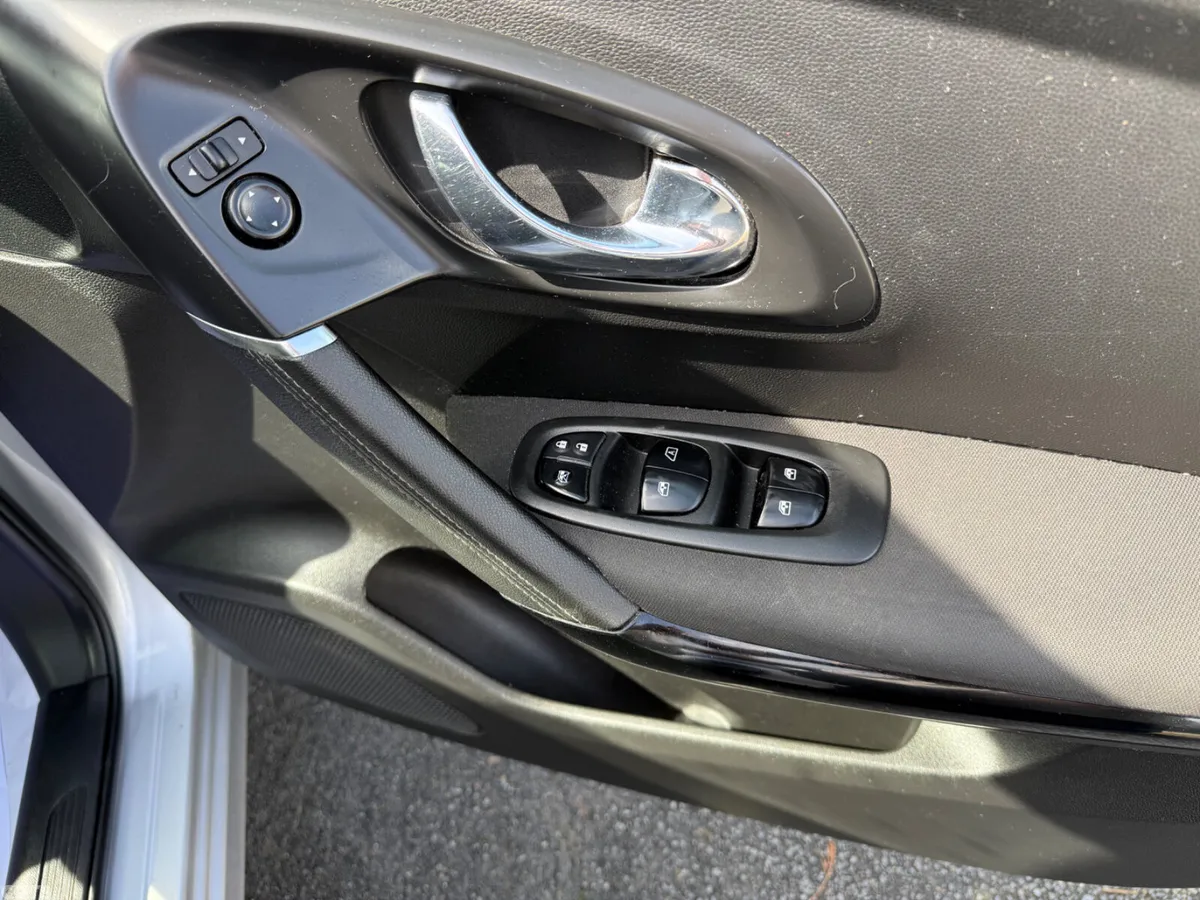 Renault Kadjar SUV, Diesel, 2016, Silver