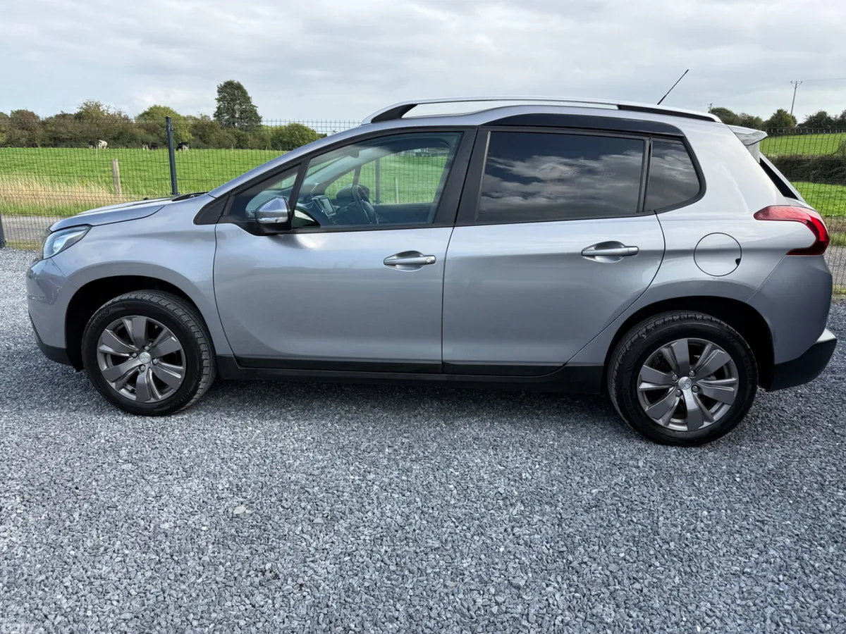 Peugeot 2008 Estate, Petrol, 2019, Grey