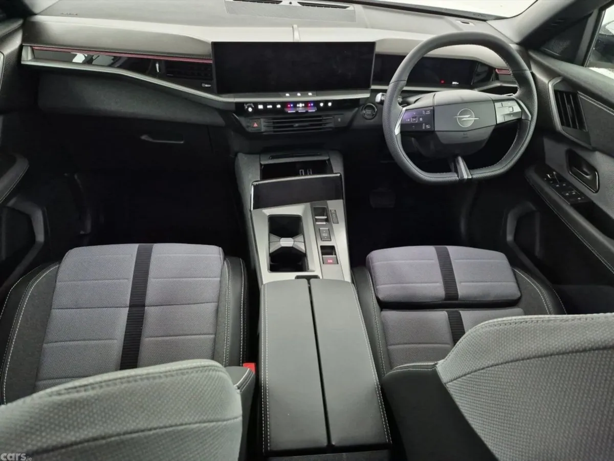 Opel Grandland SUV, Electric, 2026, White