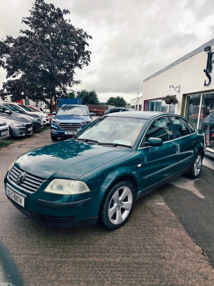 Volkswagen Passat Saloon, Diesel, 2002, Green