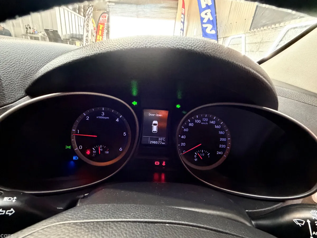 Hyundai Santa Fe SUV, Diesel, 2013, Silver