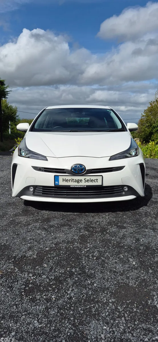 Toyota Prius Hatchback, Petrol Hybrid, 2020, White