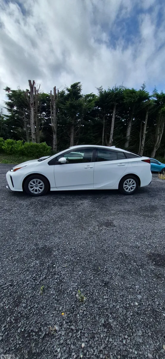 Toyota Prius Hatchback, Petrol Hybrid, 2020, White