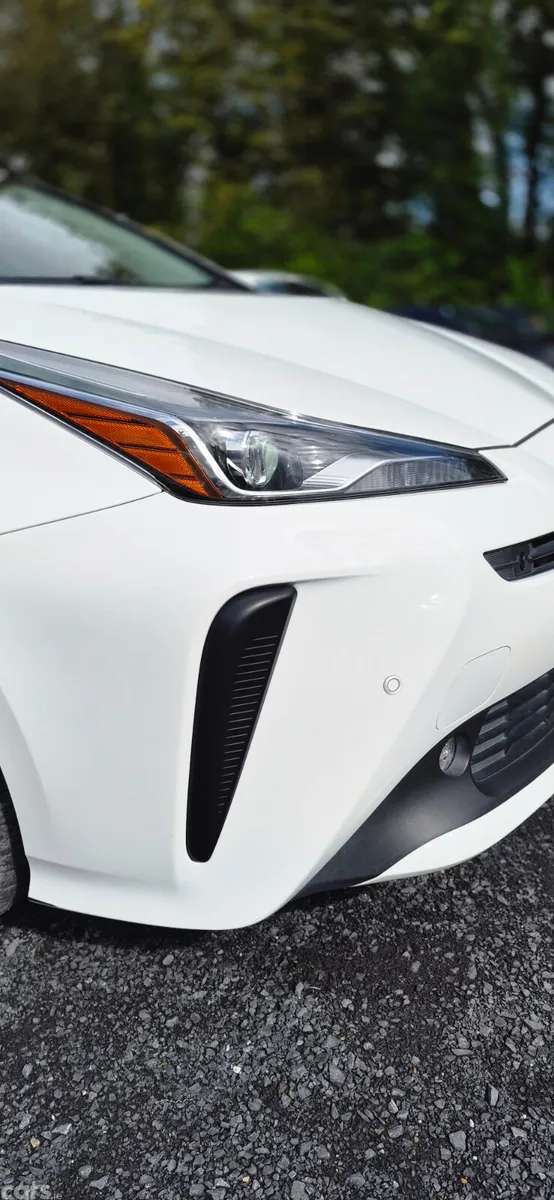 Toyota Prius Hatchback, Petrol Hybrid, 2020, White
