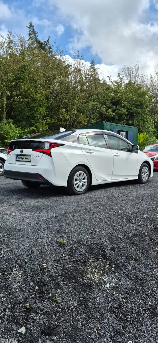 Toyota Prius Hatchback, Petrol Hybrid, 2020, White