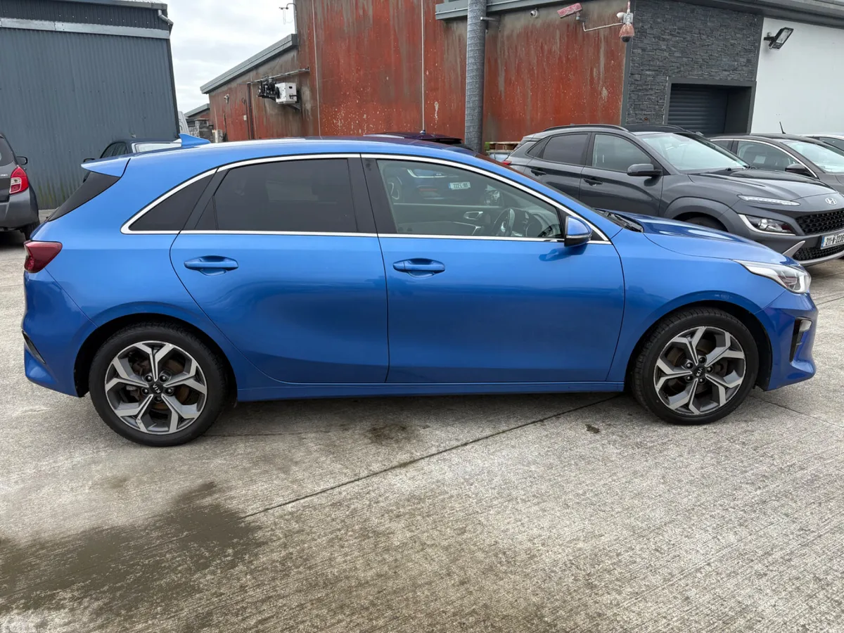 Kia Ceed Hatchback, Diesel, 2018, Blue