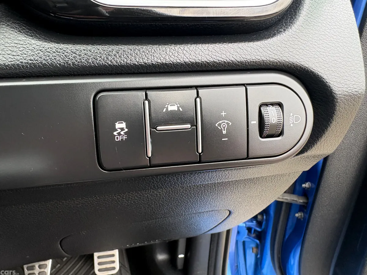 Kia Ceed Hatchback, Diesel, 2018, Blue