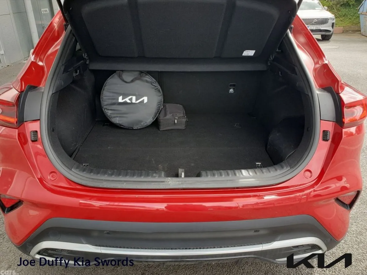 Kia XCeed Hatchback, Petrol Plug-in Hybrid, 2023, Red