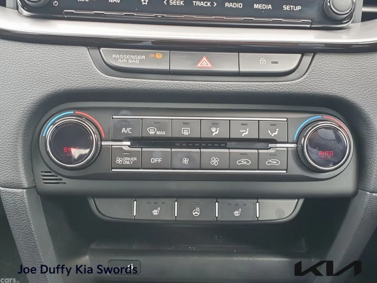 Kia XCeed Hatchback, Petrol Plug-in Hybrid, 2023, Red