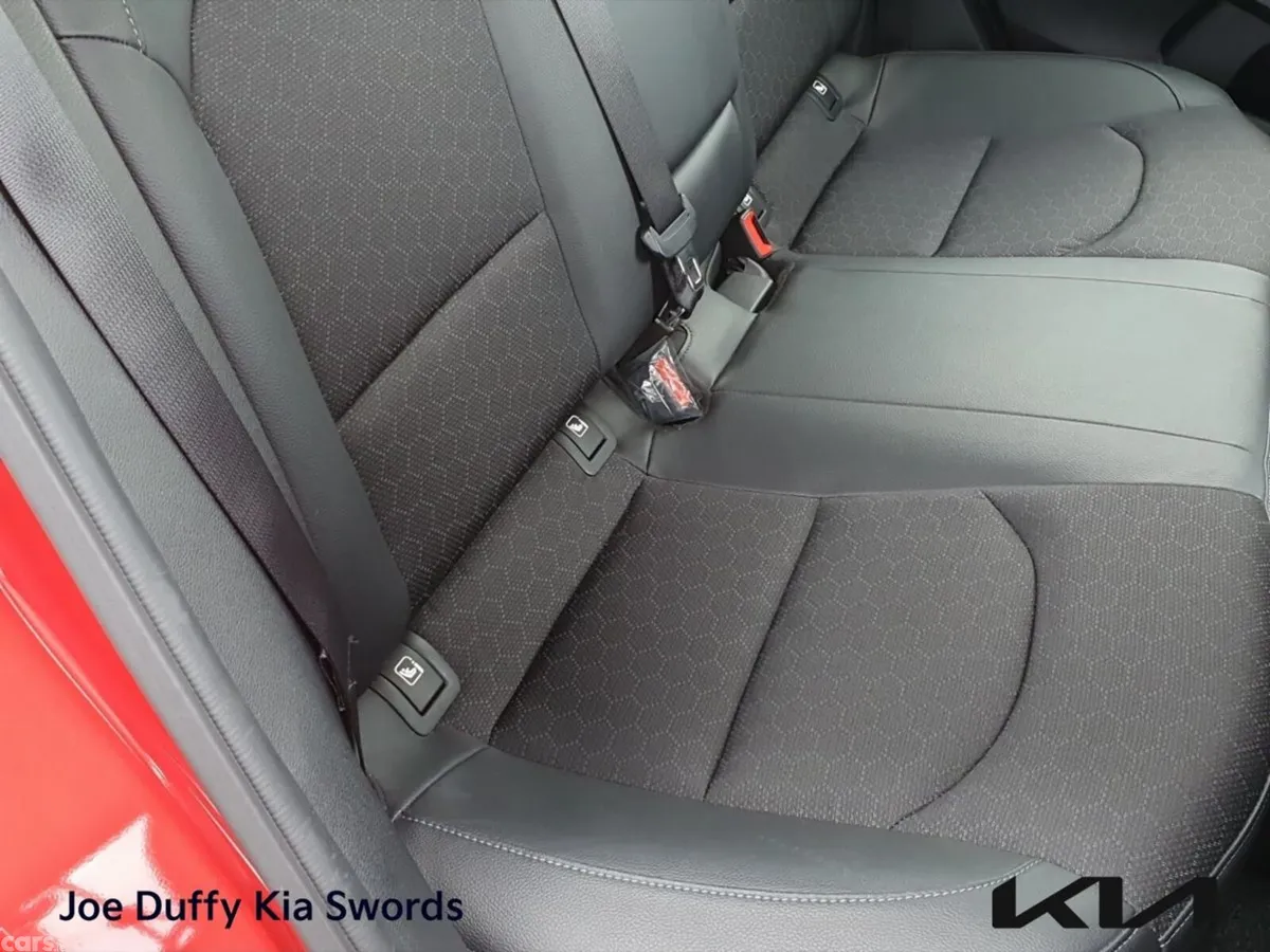 Kia XCeed Hatchback, Petrol Plug-in Hybrid, 2023, Red