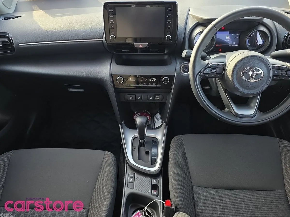 Toyota Yaris Cross Hatchback, Petrol, 2022, Red