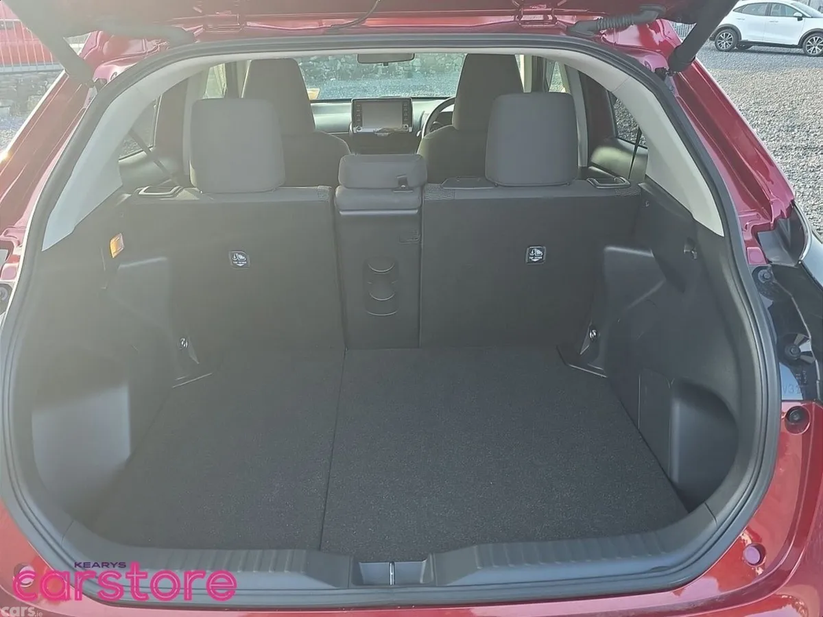 Toyota Yaris Cross Hatchback, Petrol, 2022, Red