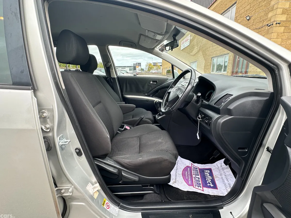 Toyota Corolla SUV, Petrol, 2008, Silver