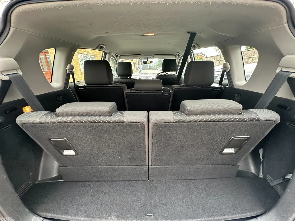 Toyota Corolla SUV, Petrol, 2008, Silver