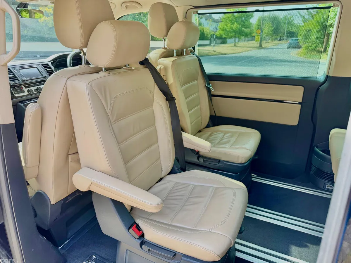 Volkswagen Caravelle MPV, Diesel, 2019, Black