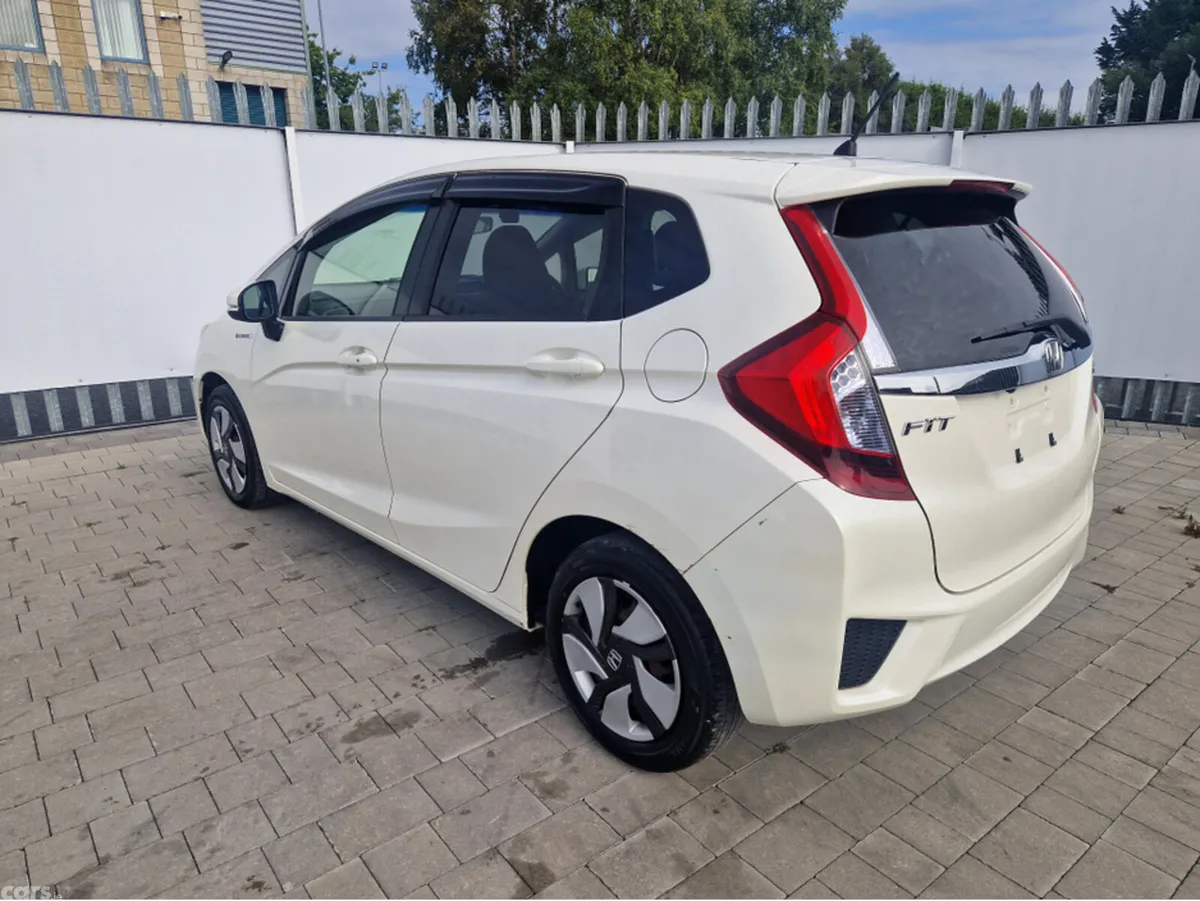 Honda Fit Hatchback, Petrol Hybrid, 2014, White