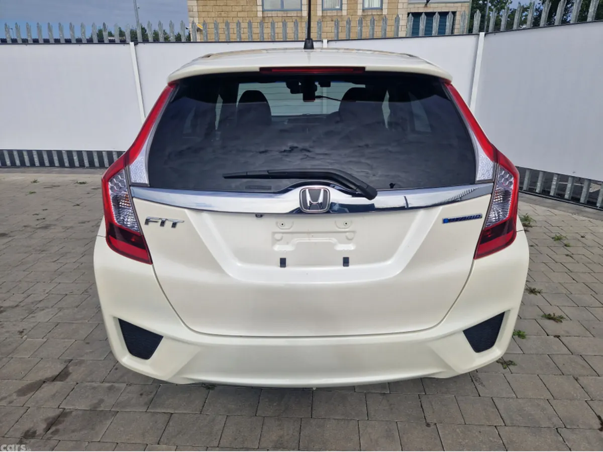 Honda Fit Hatchback, Petrol Hybrid, 2014, White